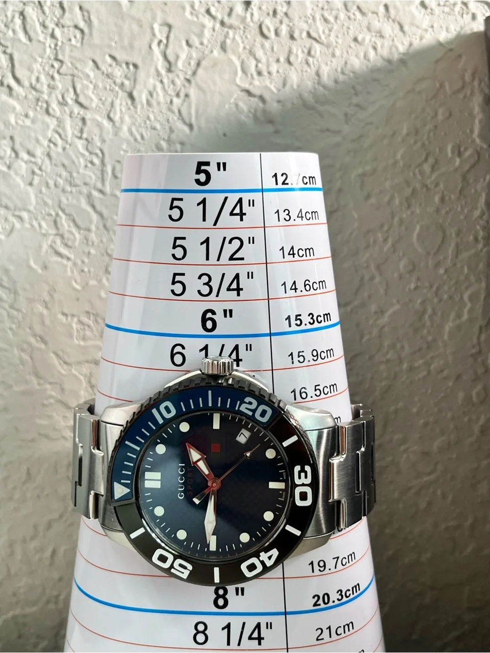 Gucci Sport Dive men’s Watch 126.2 Swiss Made